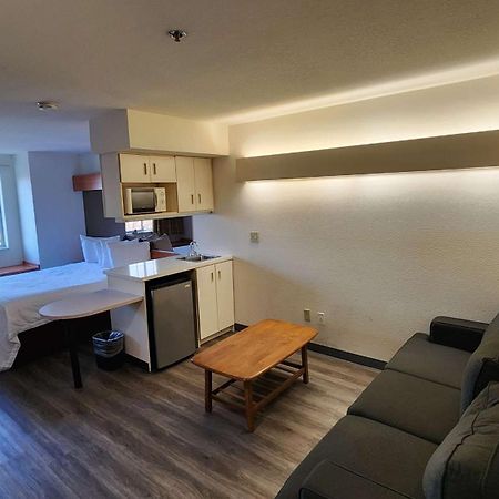 Surestay By Best Western Sacramento South Natomas Exterior photo
